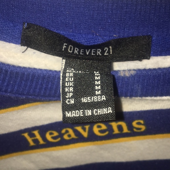 A crop top shirt - Picture 2 of 2